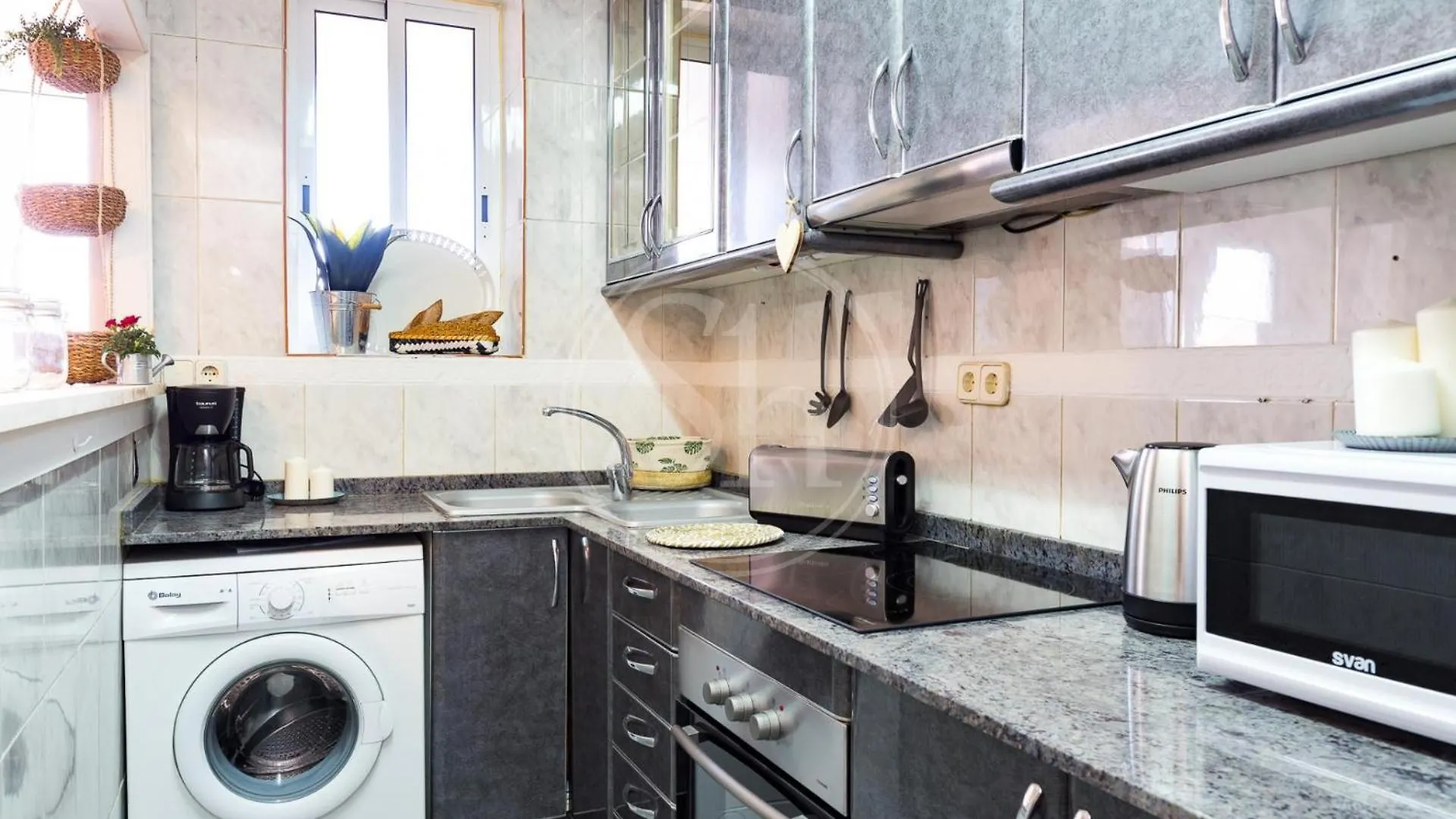 Comodo Apartamento En Poble Sec Barcelona